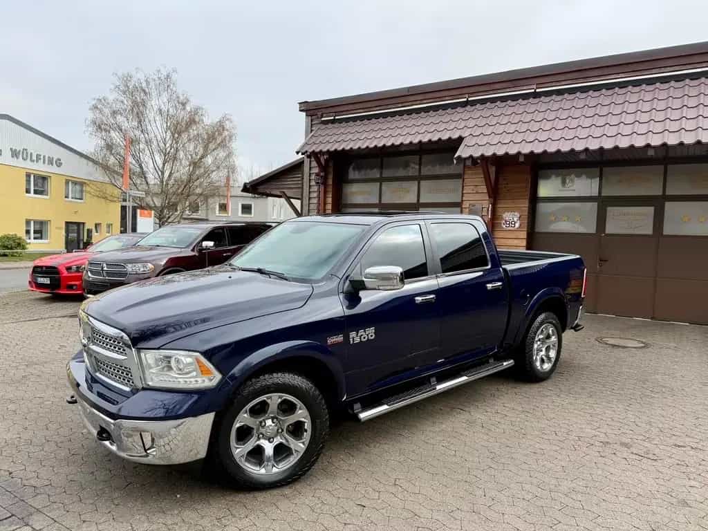 Dodge RAM CLEAN CARFAX*LARAMIE*5.7 V8*4X4*AHK*NAVI*GARANTI 12/2018-photo-0