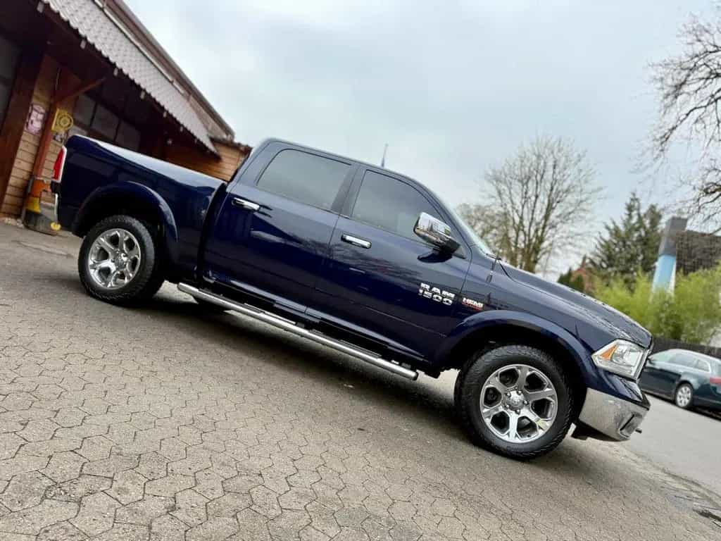 Dodge RAM CLEAN CARFAX*LARAMIE*5.7 V8*4X4*AHK*NAVI*GARANTI 12/2018-photo-10