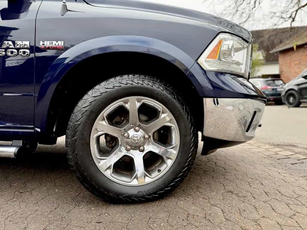 Dodge RAM CLEAN CARFAX*LARAMIE*5.7 V8*4X4*AHK*NAVI*GARANTI 12/2018-photo-16