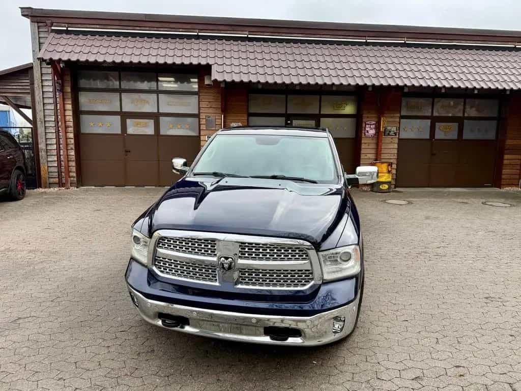 Dodge RAM CLEAN CARFAX*LARAMIE*5.7 V8*4X4*AHK*NAVI*GARANTI 12/2018-photo-2