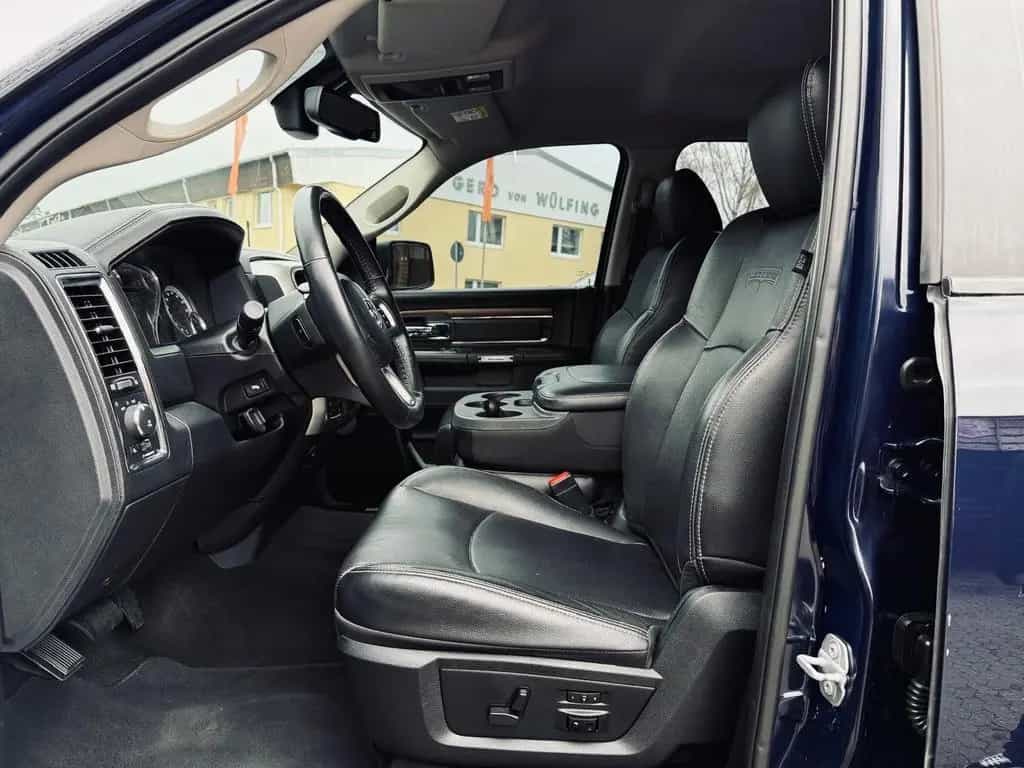 Dodge RAM CLEAN CARFAX*LARAMIE*5.7 V8*4X4*AHK*NAVI*GARANTI 12/2018-photo-29
