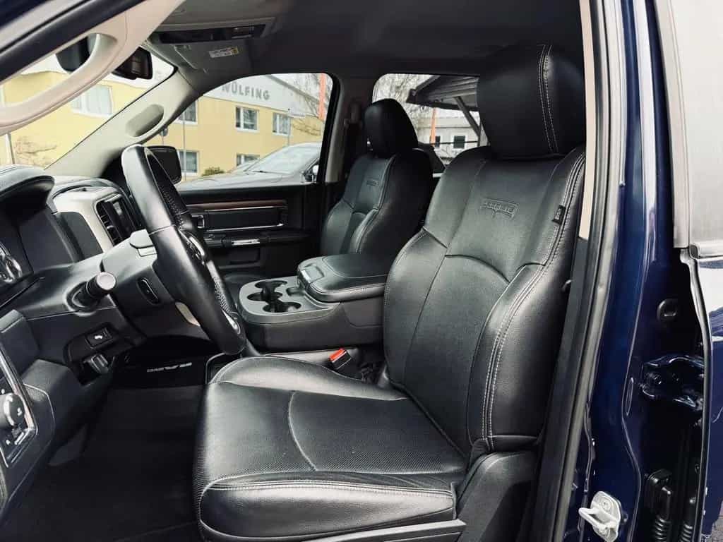 Dodge RAM CLEAN CARFAX*LARAMIE*5.7 V8*4X4*AHK*NAVI*GARANTI 12/2018-photo-30