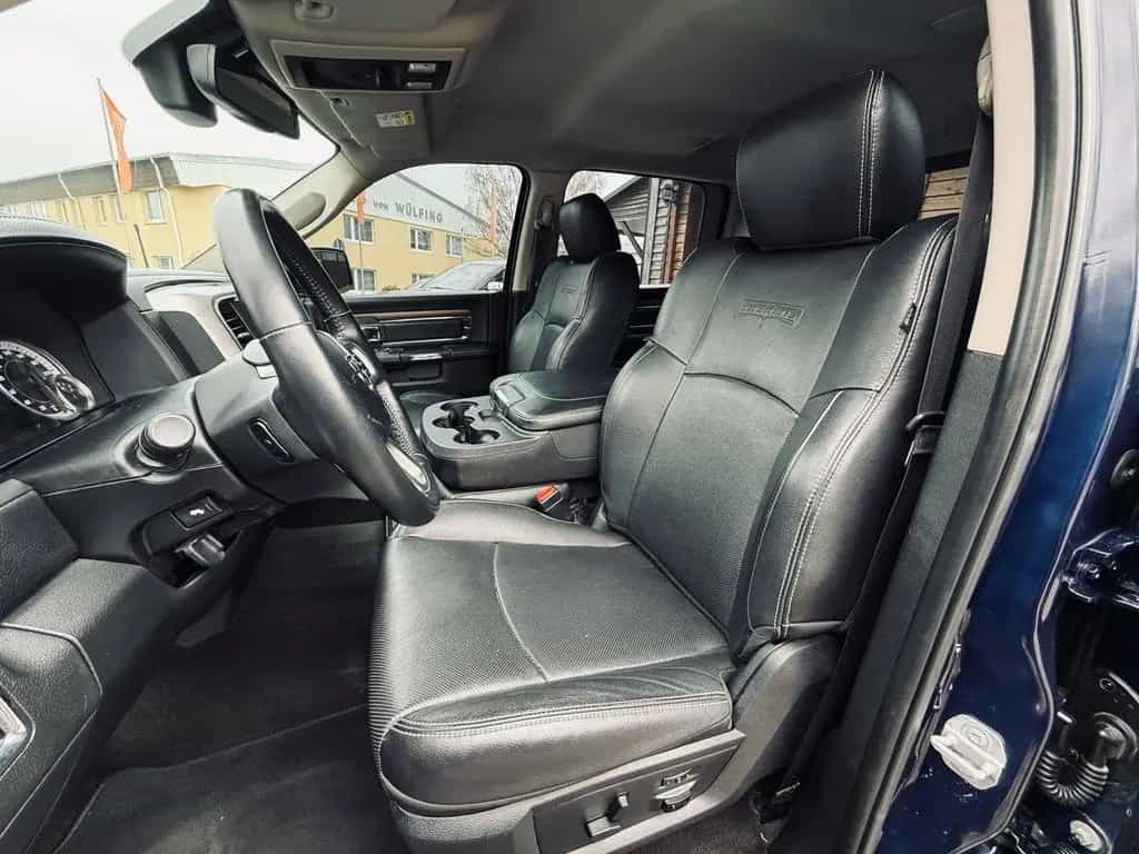 Dodge RAM CLEAN CARFAX*LARAMIE*5.7 V8*4X4*AHK*NAVI*GARANTI 12/2018-photo-31