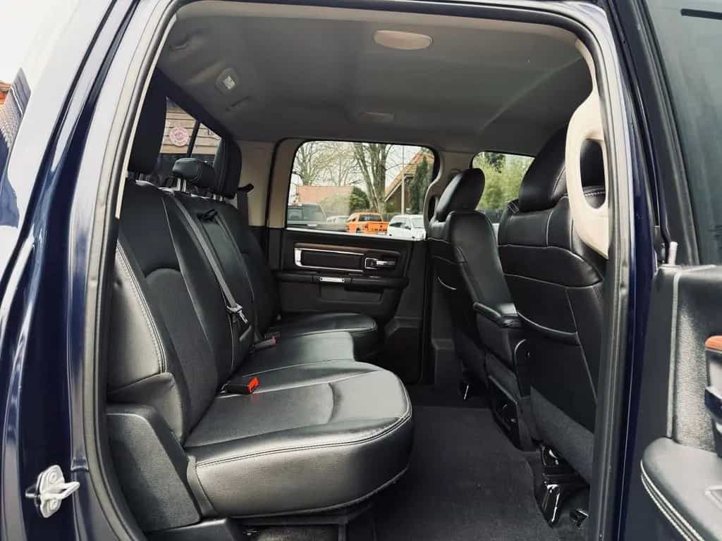Dodge RAM CLEAN CARFAX*LARAMIE*5.7 V8*4X4*AHK*NAVI*GARANTI 12/2018-photo-38
