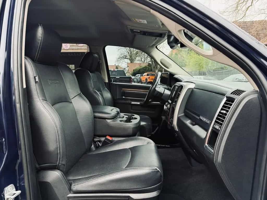 Dodge RAM CLEAN CARFAX*LARAMIE*5.7 V8*4X4*AHK*NAVI*GARANTI 12/2018-photo-41