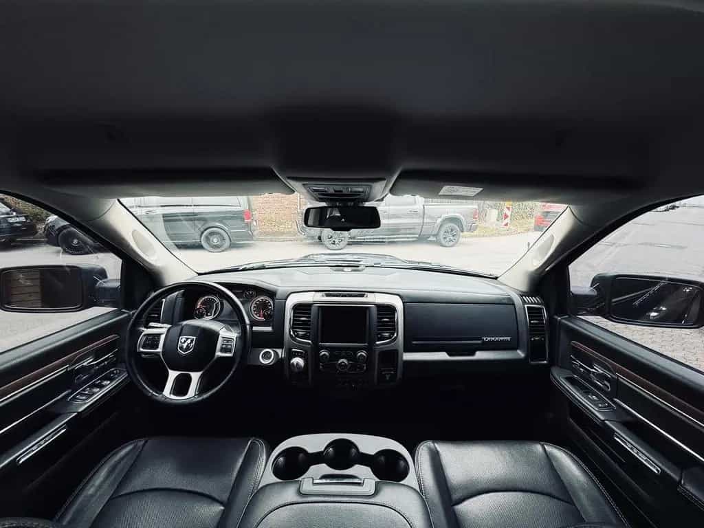 Dodge RAM CLEAN CARFAX*LARAMIE*5.7 V8*4X4*AHK*NAVI*GARANTI 12/2018-photo-47