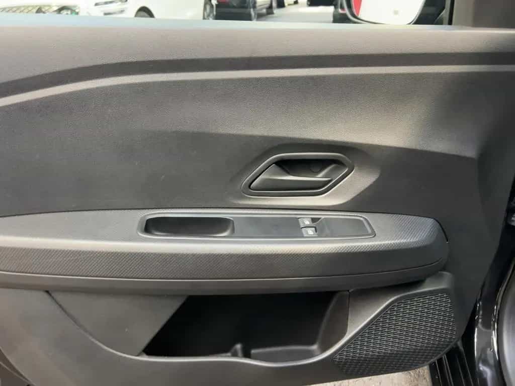 Dacia Sandero STEPWAY ESSENTIAL TCe 100 ECO-G LPG 01/2024-photo-13