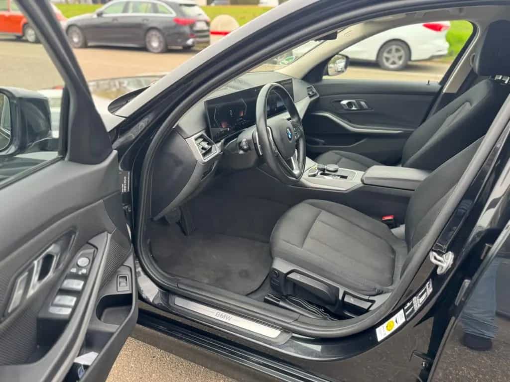 BMW 320 d Touring Navi LED Live Cockpit ACC AHK 1.H 07/2023-photo-10