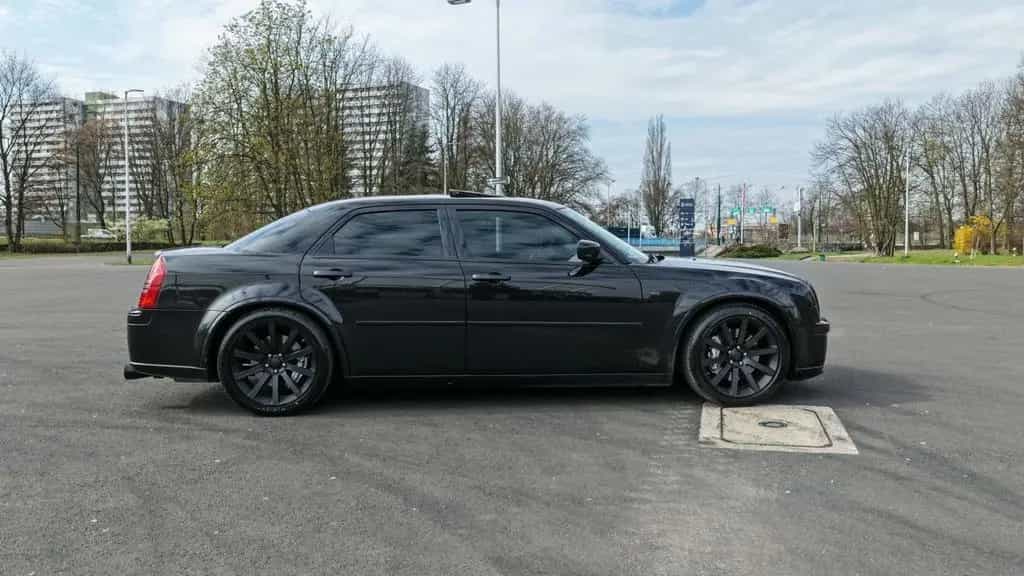 Chrysler 300C SRT SRT8 6.1 HEMI V8 08/2006-photo-2