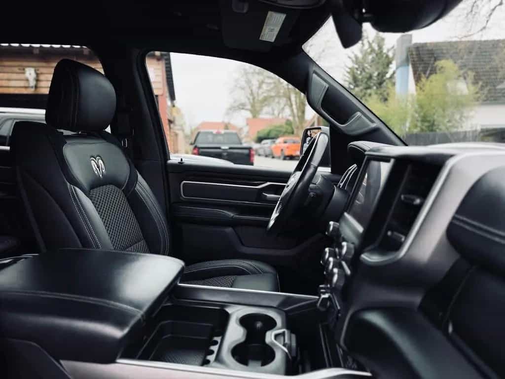 Dodge RAM OFFROAD*LIMITED*RAMBOX*AHK*NAVI*PDC*GARANTIE*LIF 12/2022-photo-43