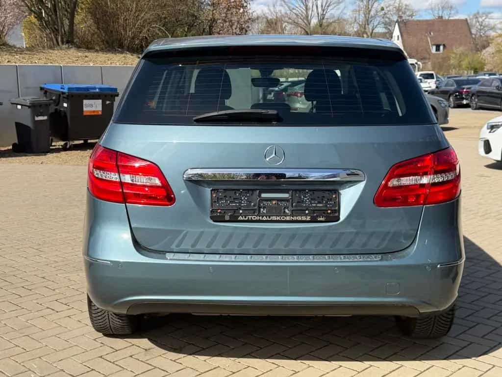 Mercedes-Benz B-Class 180 Aut. Bi-Xenon*AHK*Navi*SitzHz*PDC* 08/2014-photo-11