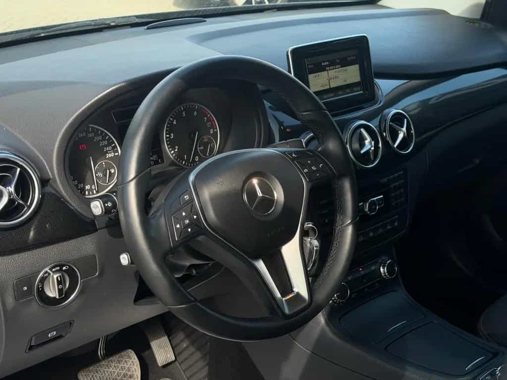 Mercedes-Benz B-Class 180 Aut. Bi-Xenon*AHK*Navi*SitzHz*PDC* 08/2014-photo-15