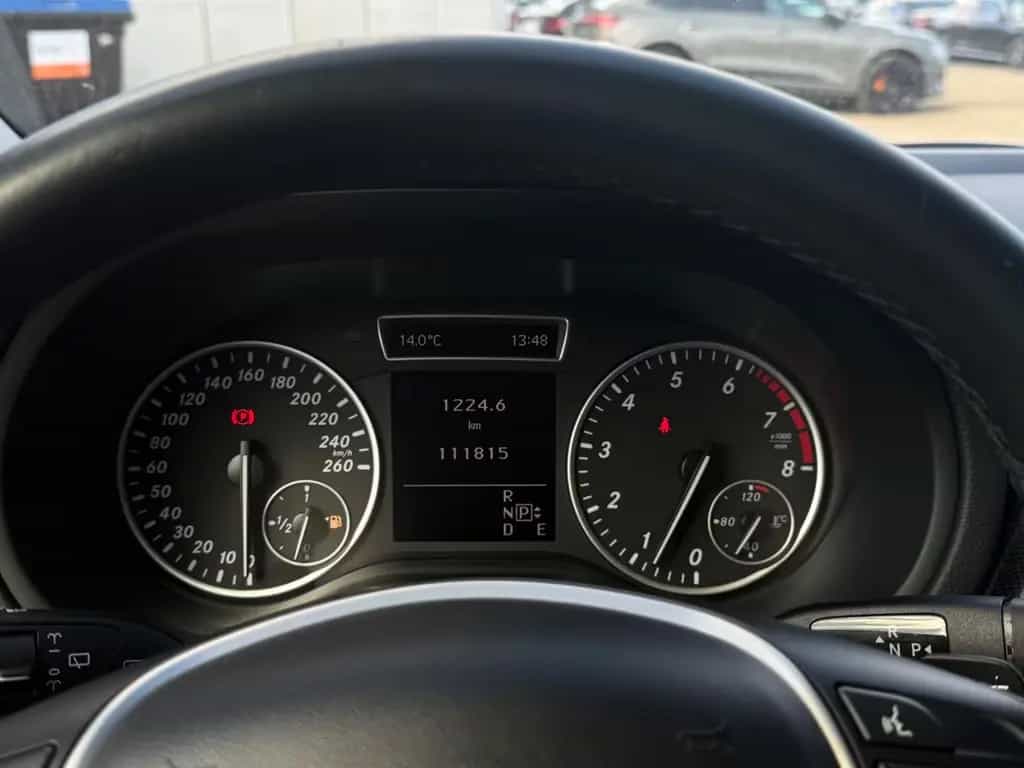Mercedes-Benz B-Class 180 Aut. Bi-Xenon*AHK*Navi*SitzHz*PDC* 08/2014-photo-18