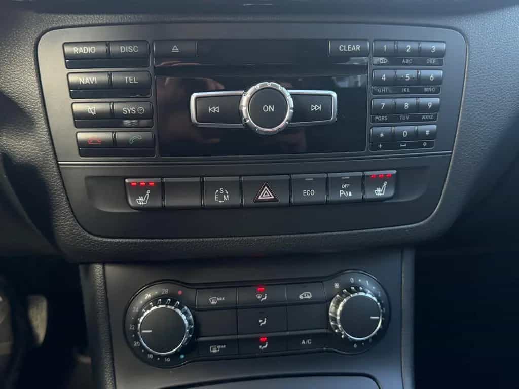 Mercedes-Benz B-Class 180 Aut. Bi-Xenon*AHK*Navi*SitzHz*PDC* 08/2014-photo-19