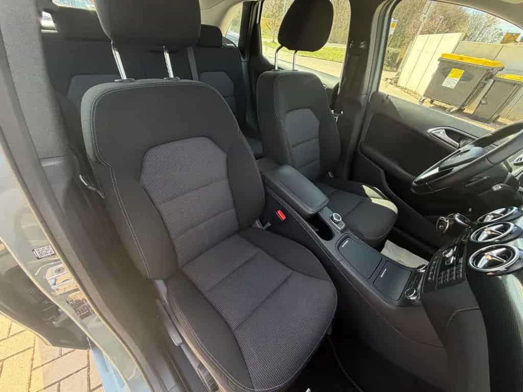 Mercedes-Benz B-Class 180 Aut. Bi-Xenon*AHK*Navi*SitzHz*PDC* 08/2014-photo-23