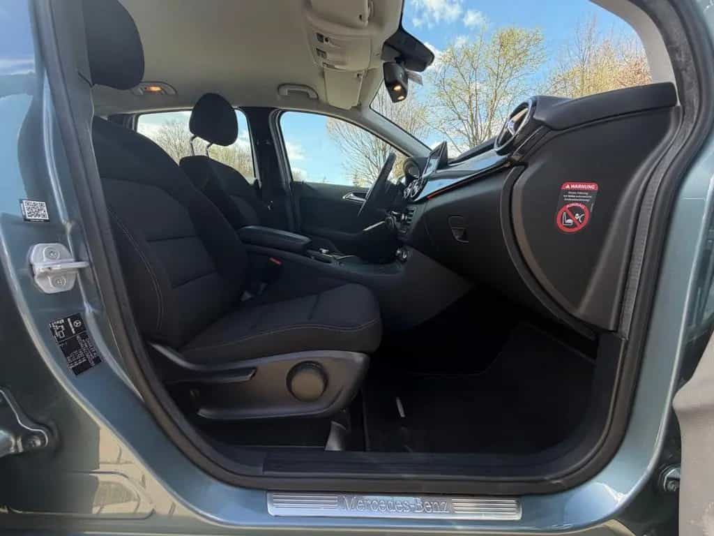 Mercedes-Benz B-Class 180 Aut. Bi-Xenon*AHK*Navi*SitzHz*PDC* 08/2014-photo-26