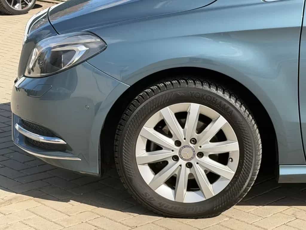 Mercedes-Benz B-Class 180 Aut. Bi-Xenon*AHK*Navi*SitzHz*PDC* 08/2014-photo-5