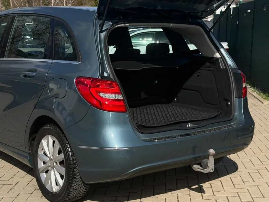 Mercedes-Benz B-Class 180 Aut. Bi-Xenon*AHK*Navi*SitzHz*PDC* 08/2014-photo-9