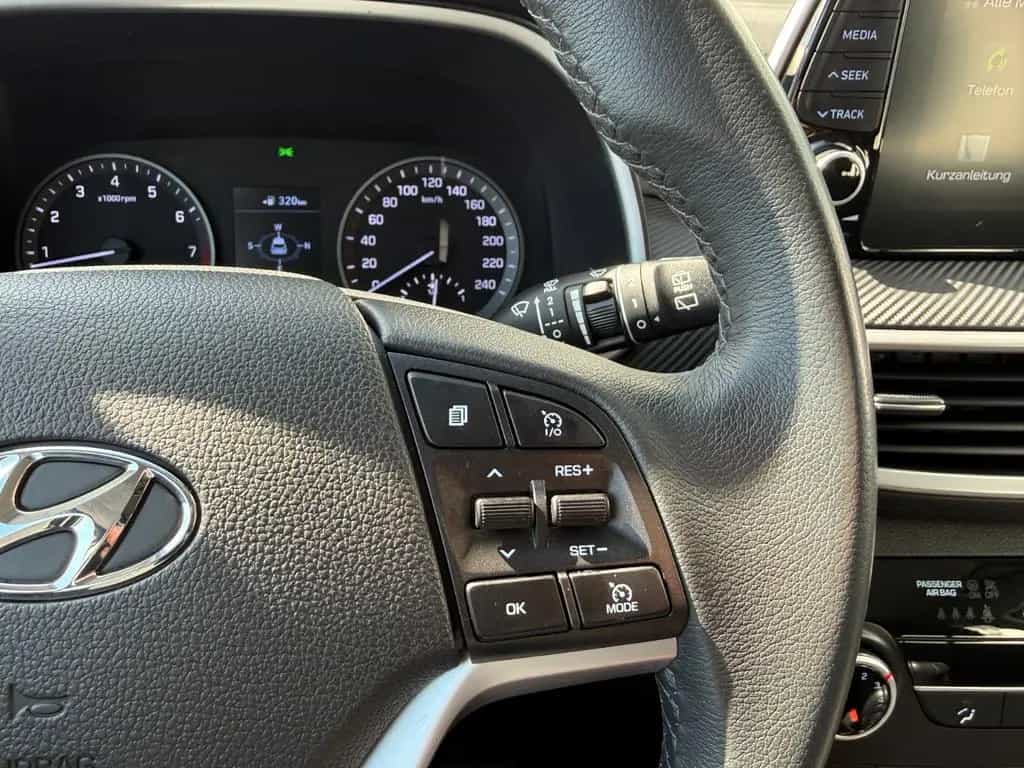 Hyundai TUCSON 1.6 Select 2WD|Kamera|Navigation|CarPlay 04/2019-photo-17