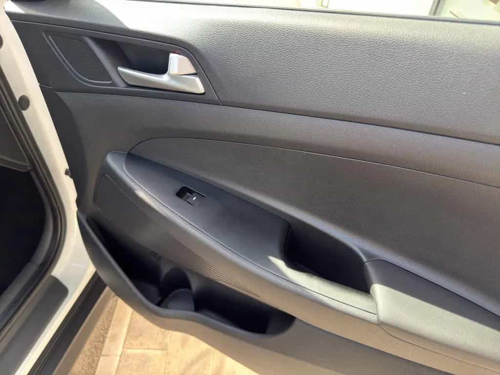 Hyundai TUCSON 1.6 Select 2WD|Kamera|Navigation|CarPlay 04/2019-photo-32