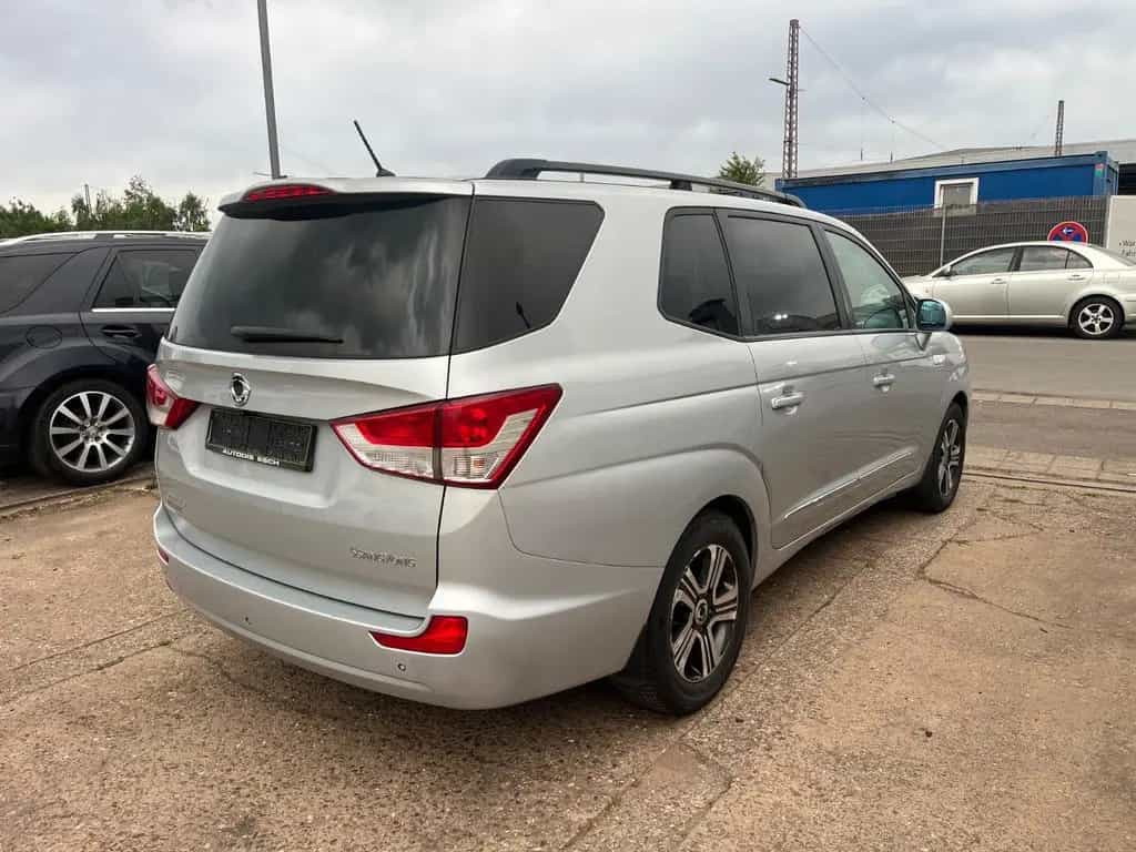 Ssangyong Rodius 2.0*4WD*Automatik*7 Sitzer*Euro5*VOLLL 10/2015-photo-3