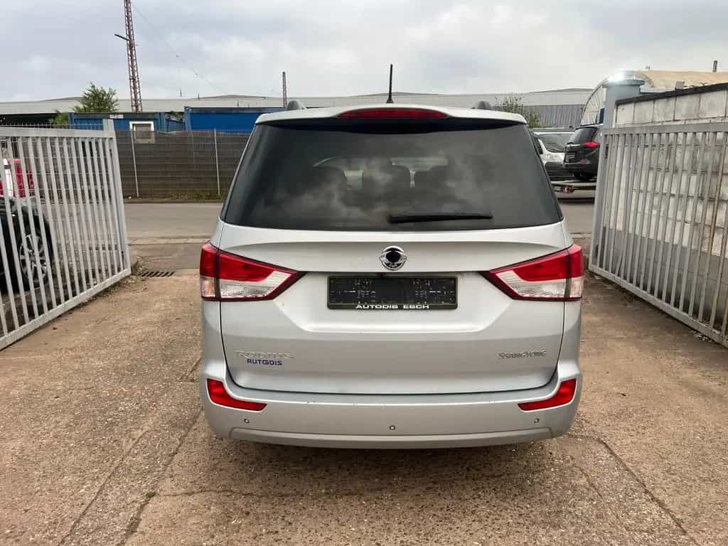 Ssangyong Rodius 2.0*4WD*Automatik*7 Sitzer*Euro5*VOLLL 10/2015-photo-4