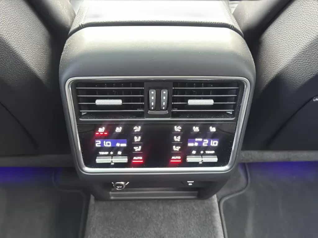 Porsche Cayenne E-Hybrid SPORT-DESIGN+HD-MATRIX+APPROVE 11/2021-photo-13