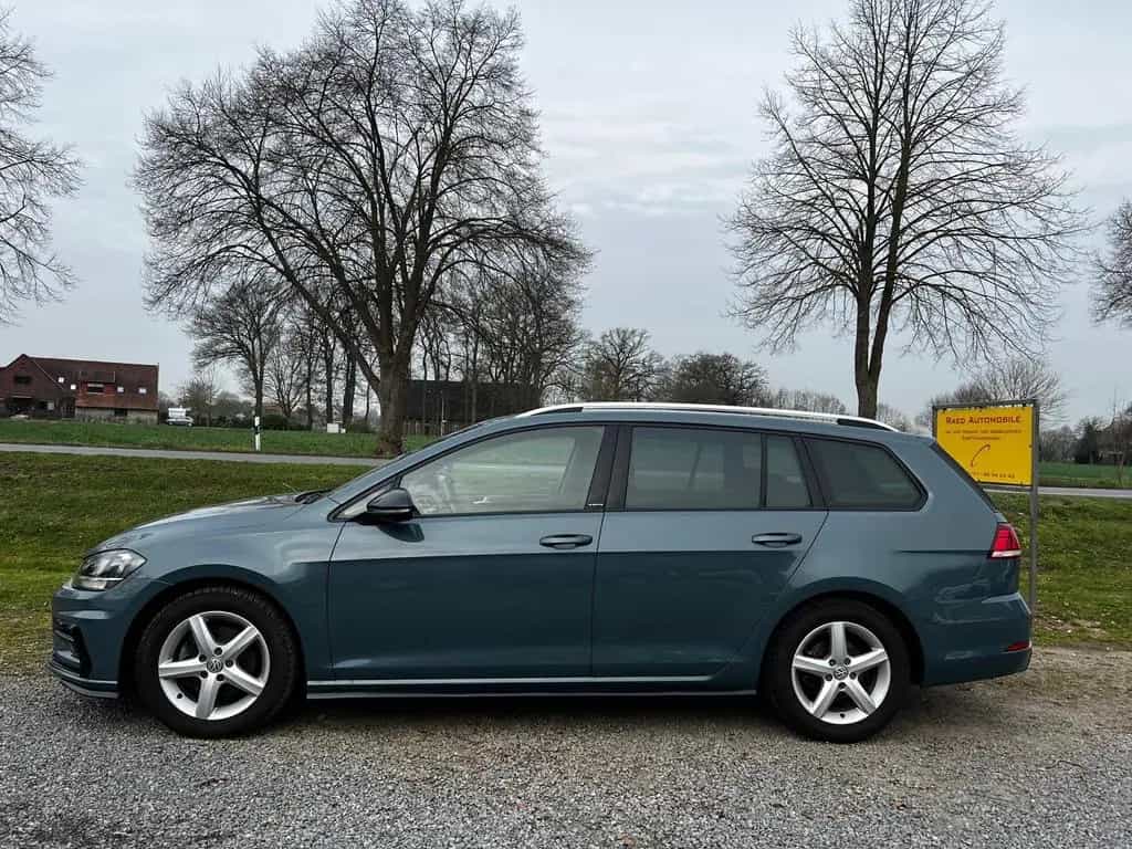 Volkswagen Golf VII Variant IQ.DRIVE*R-Line*77Tkm*AHK* 12/2019-photo-0