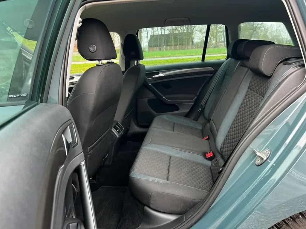 Volkswagen Golf VII Variant IQ.DRIVE*R-Line*77Tkm*AHK* 12/2019-photo-8