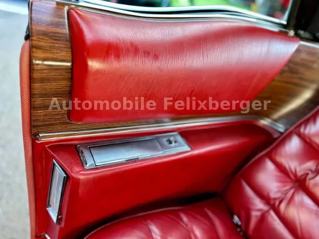 Cadillac Eldorado one owner in the US ORIGINAL PAINT 09/1975-photo-18