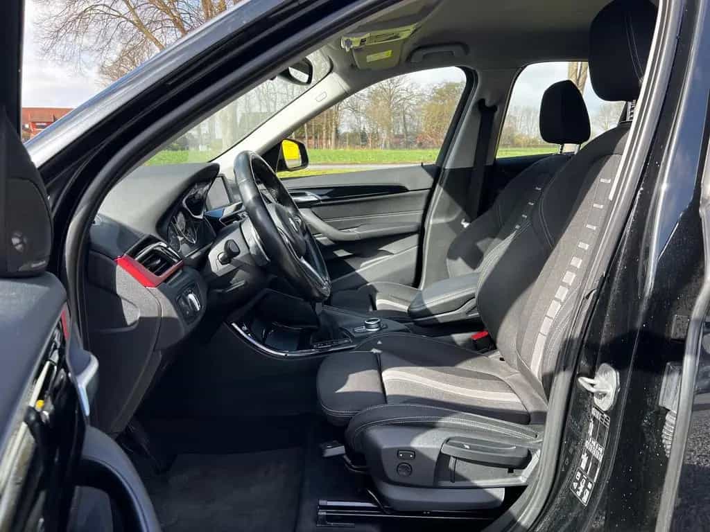 BMW X1 xDrive 25 d Sport Line*Automatik*AHK* 08/2016-photo-11