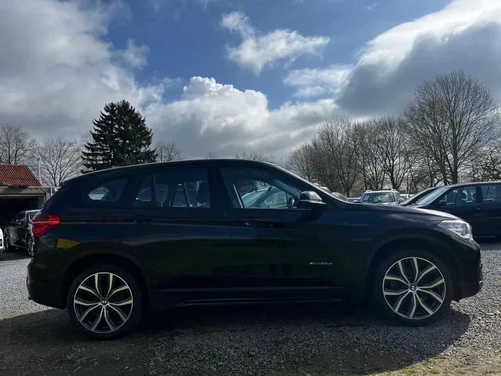 BMW X1 xDrive 25 d Sport Line*Automatik*AHK* 08/2016-photo-6