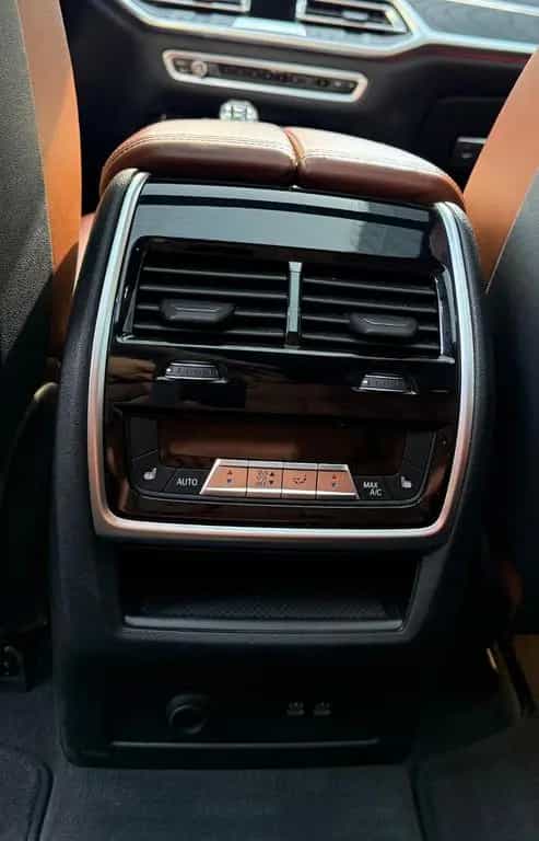 BMW X7 xDrive 40 i Design Pure Excellence Individual 05/2019-photo-11