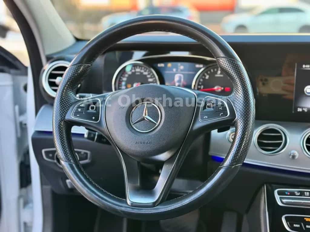 Mercedes-Benz E-Class d Limousine *AVANTGARDE*MULTIBEAM LED* 04/2017-photo-10