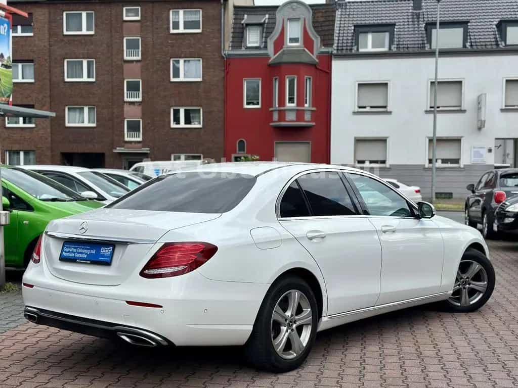 Mercedes-Benz E-Class d Limousine *AVANTGARDE*MULTIBEAM LED* 04/2017-photo-4