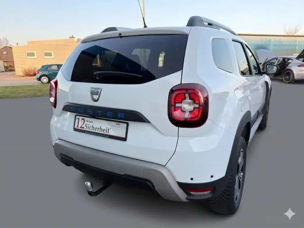 Dacia Duster Prestige 4WD AHK 360° Navi KeyLess SHZ 08/2018-photo-11