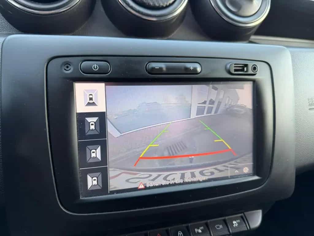 Dacia Duster Prestige 4WD AHK 360° Navi KeyLess SHZ 08/2018-photo-20