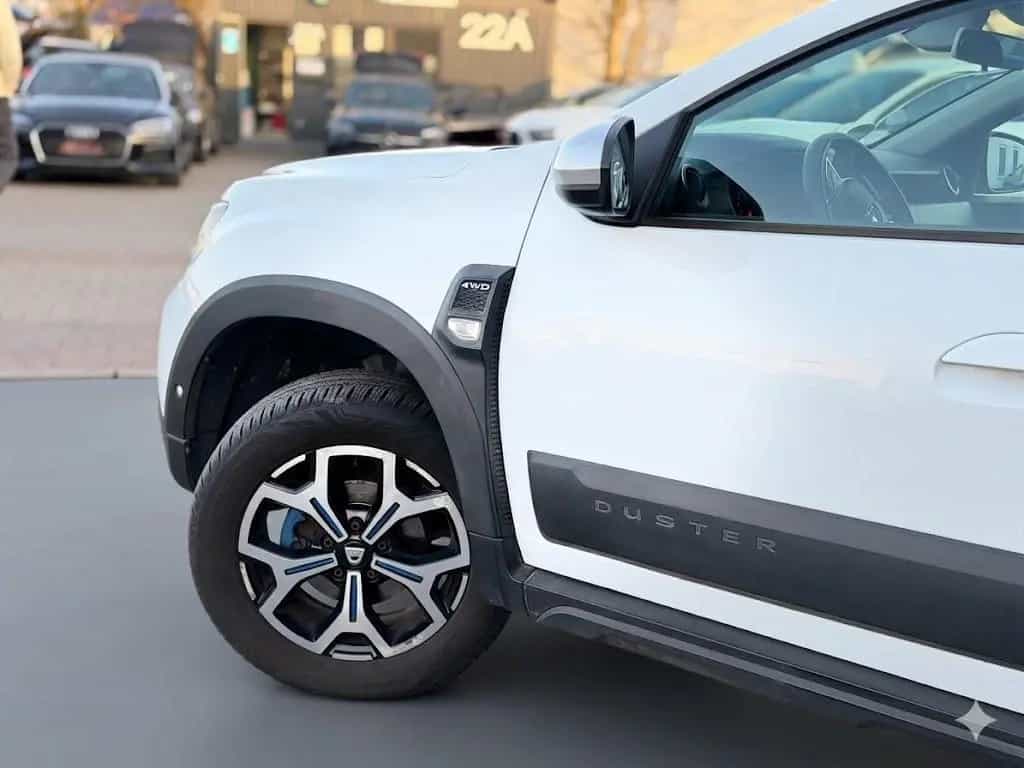 Dacia Duster Prestige 4WD AHK 360° Navi KeyLess SHZ 08/2018-photo-4