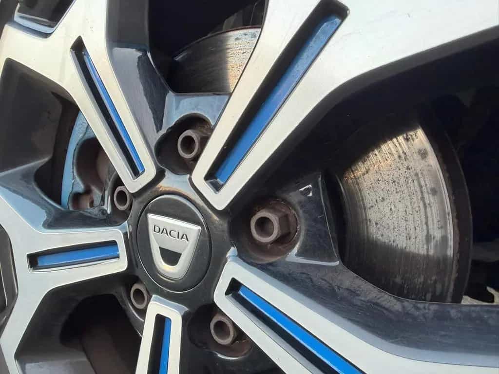 Dacia Duster Prestige 4WD AHK 360° Navi KeyLess SHZ 08/2018-photo-6