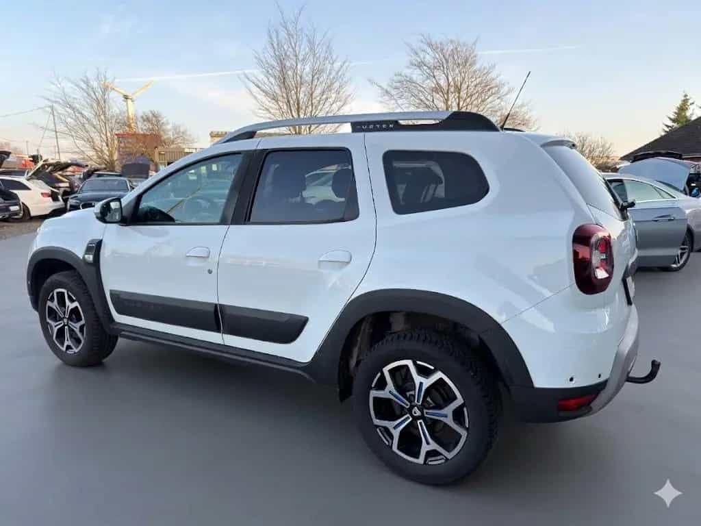 Dacia Duster Prestige 4WD AHK 360° Navi KeyLess SHZ 08/2018-photo-8