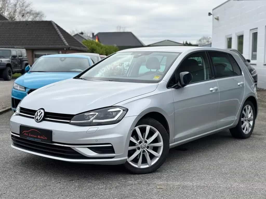 Volkswagen Golf 1.5 TSI IQ.DRIVE Matrix ACC Navi PDC 06/2019-photo-1