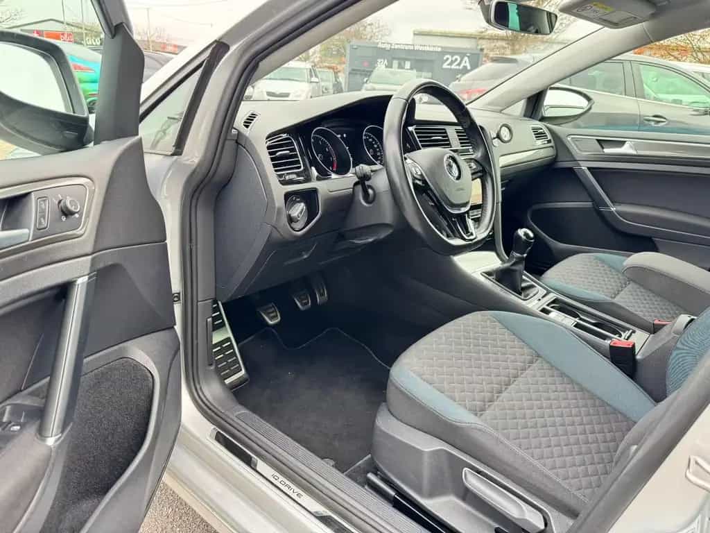 Volkswagen Golf 1.5 TSI IQ.DRIVE Matrix ACC Navi PDC 06/2019-photo-16