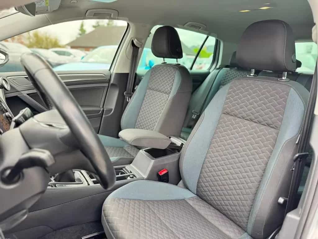 Volkswagen Golf 1.5 TSI IQ.DRIVE Matrix ACC Navi PDC 06/2019-photo-19