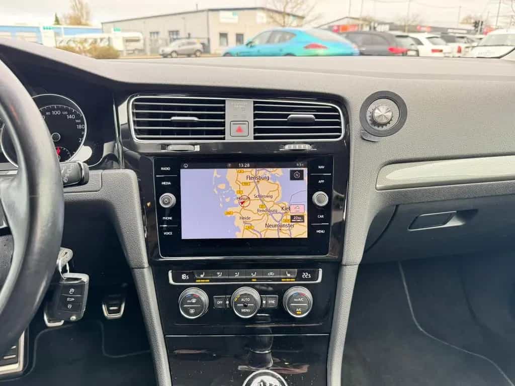 Volkswagen Golf 1.5 TSI IQ.DRIVE Matrix ACC Navi PDC 06/2019-photo-22