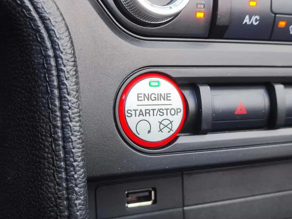 Ford Mustang Cabrio 3.7 V6 DOHC 04/2015-photo-21