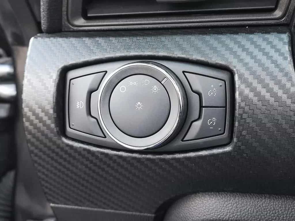 Ford Mustang Cabrio 3.7 V6 DOHC 04/2015-photo-22
