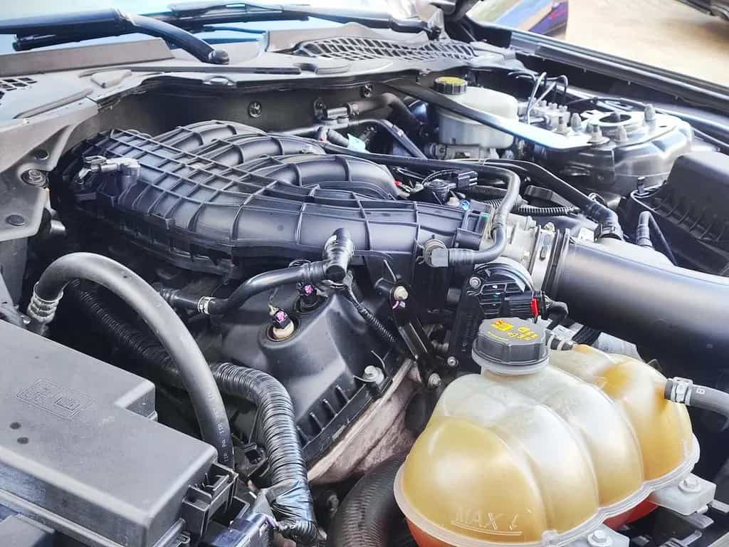 Ford Mustang Cabrio 3.7 V6 DOHC 04/2015-photo-32