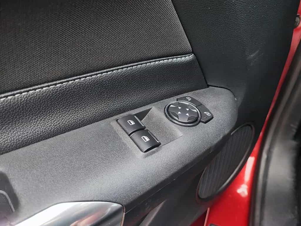 Ford Mustang Fastback 3.7 V6 DOHC 01/2016-photo-16