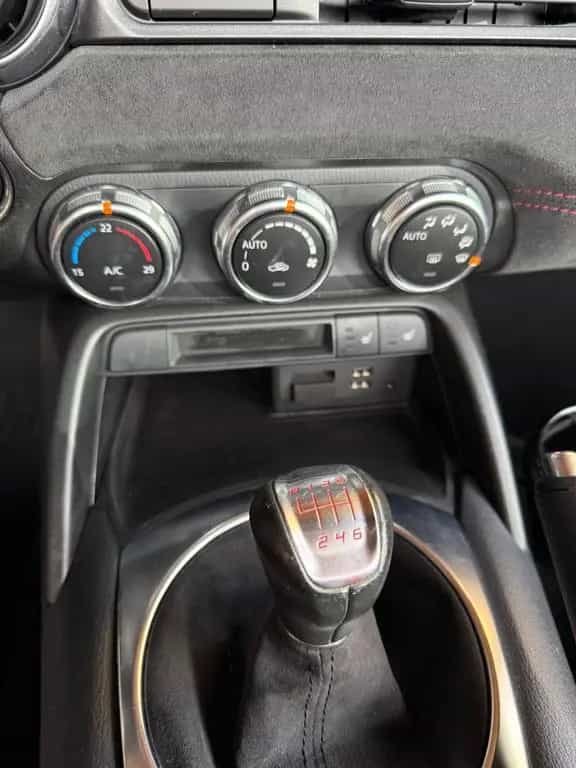 Abarth 124 Spider 1.4 MultiAir Turbo - 03/2017-photo-13