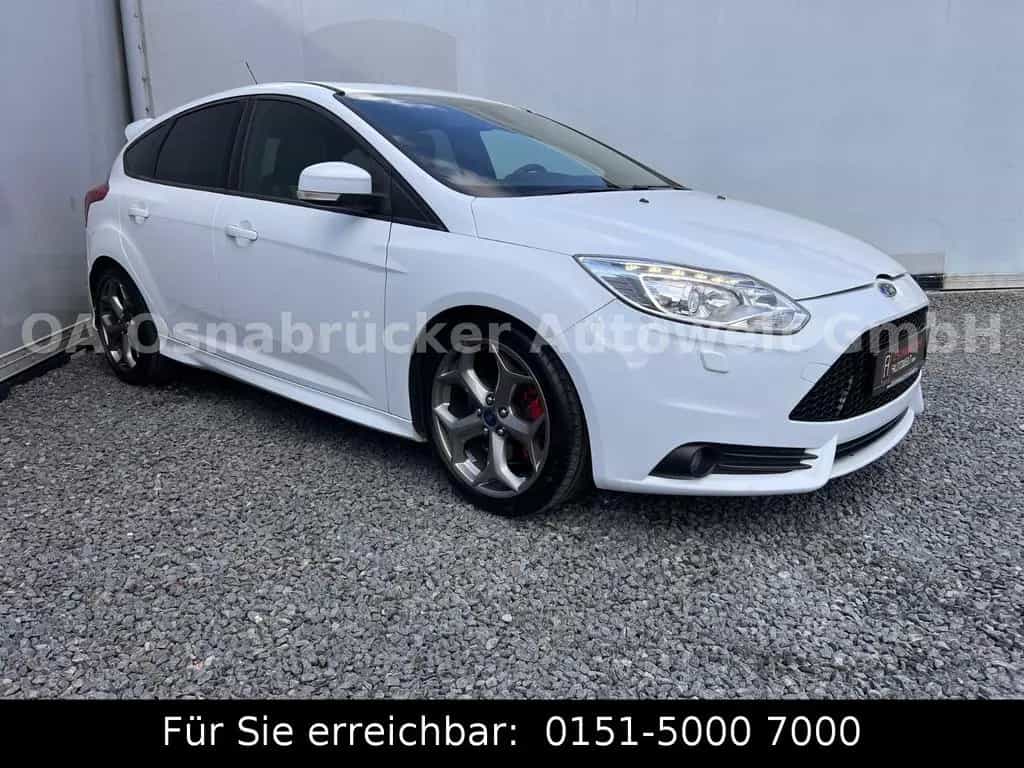 Ford Focus ST 2.o 250PS RECARO-Sitze SHZ Bi-Xenon 01/2013-photo-14